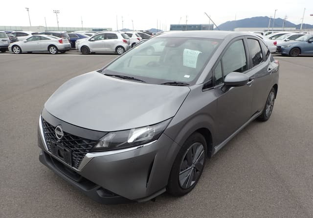 Dark grey Nissan Note